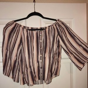 Boutique off the shoulder mid-sleeve dress shirt